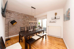 Cozy Apartment ° 7 beds ° 3 bed rooms